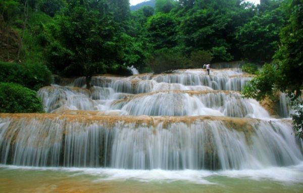 Best trekking Tours to Pu luong nature reserve 3 days 2 nights