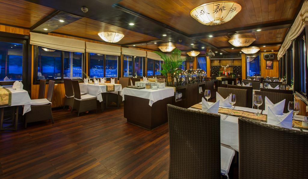 Ha long bay Tour 2 Days 1 night Syrena Cruises Restaurant